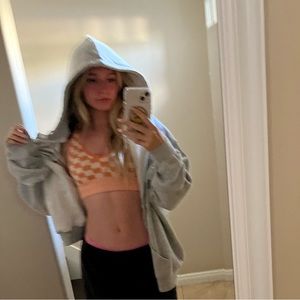 Meet your Posher, Justine